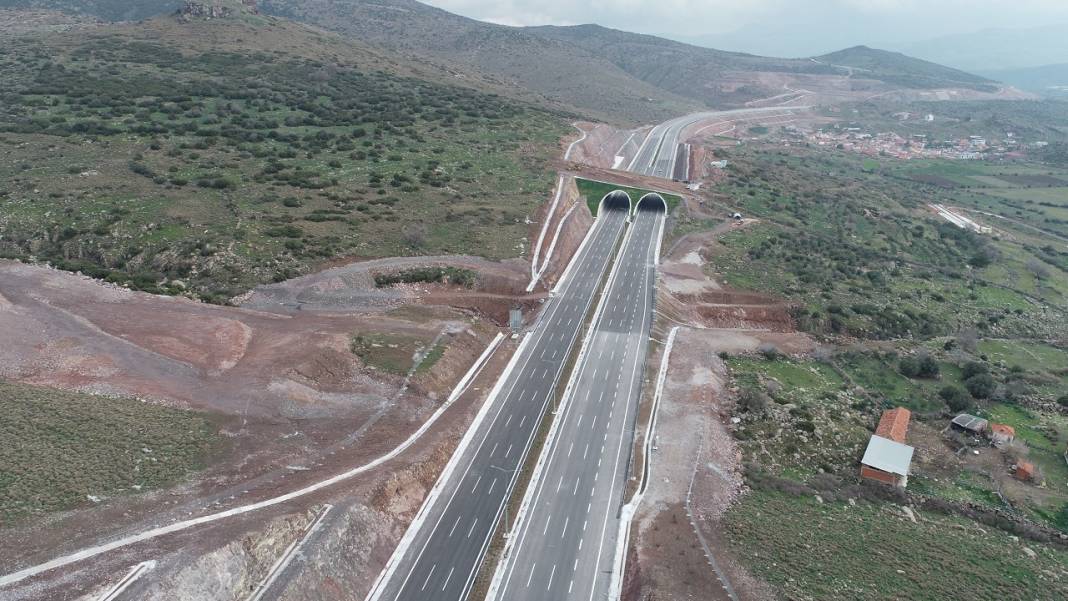 Bakan Uraloğlu sayısını bile verdi: Konya-Aksaray Devlet Yolu'na ekolojik köprü geliyor! 4